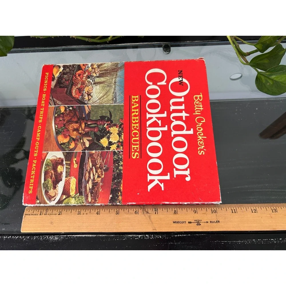 Betty Crocker New Outdoor Cookbook Barbecues Vintage Spiral Bound 1961 First Ed